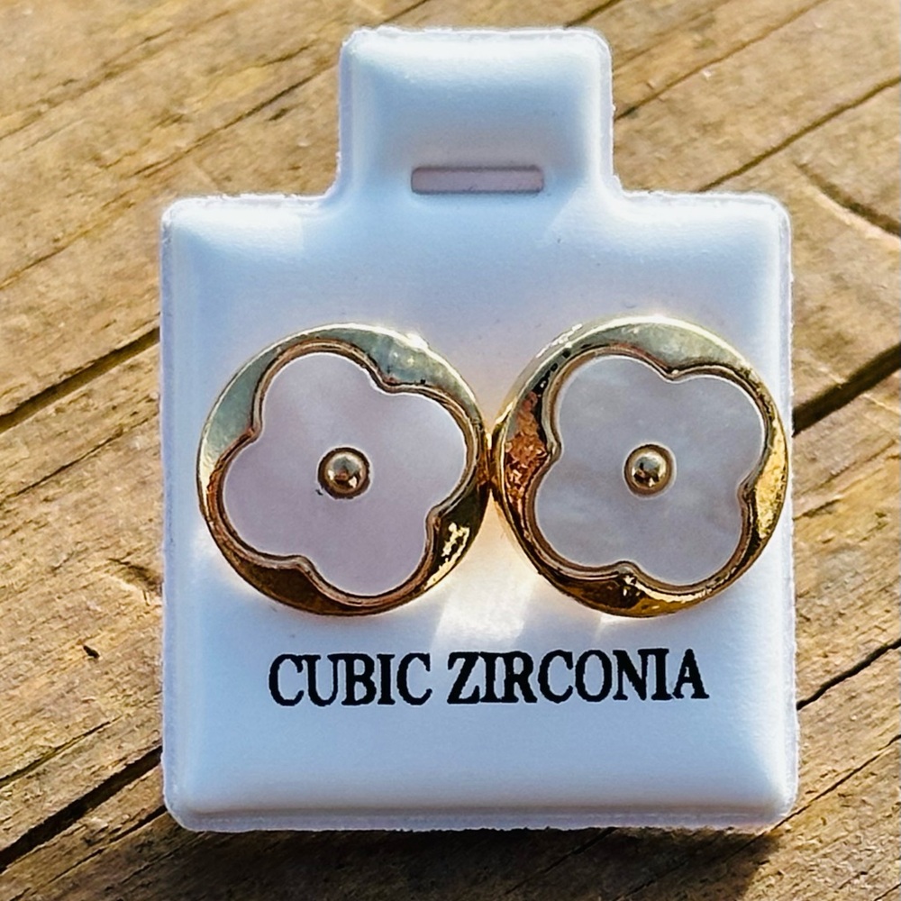 Fashion Inspired Gold & Faux Mother of Pearl Accents Studs - NWT